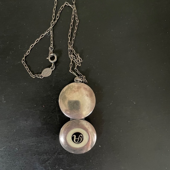 TRADED-Vintage Catherine Popesco "A" Locket - Picture 5 of 6